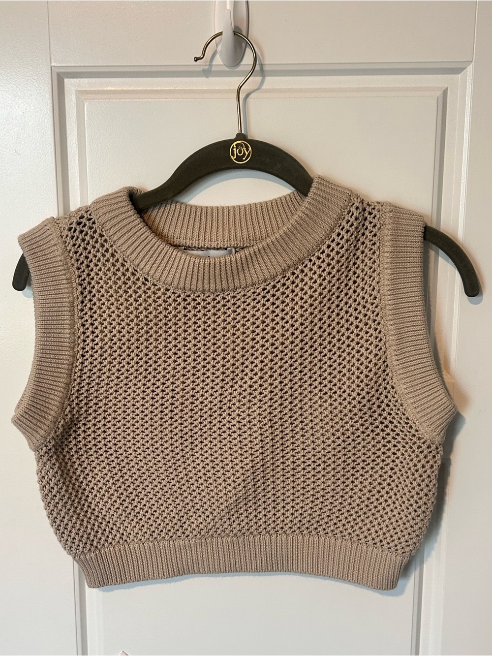 En Saison Revolve XS Tan Knit Sleeveless Crewneck Cropped Sweater Blouse